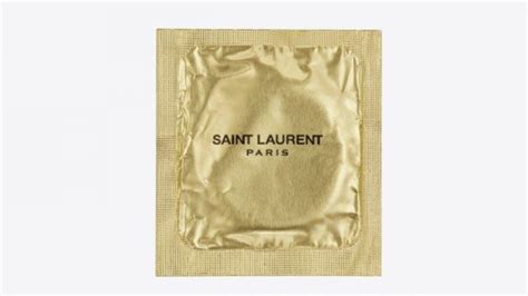 Il preservativo firmato Saint Laurent .